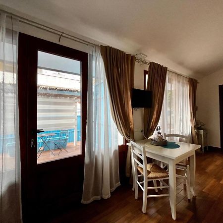 Palmasera Charming Rooms Cala Gonone Buitenkant foto