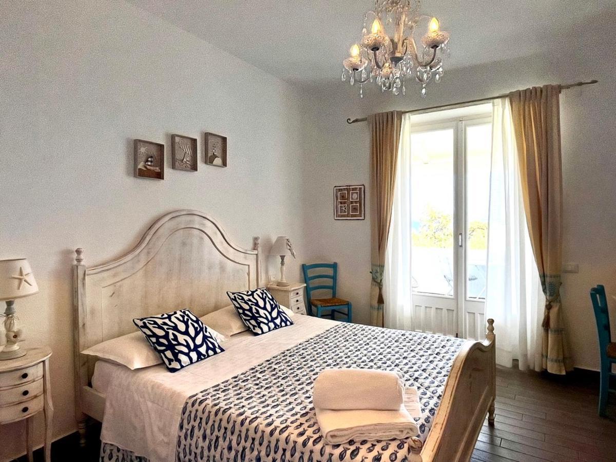 Palmasera Charming Rooms Cala Gonone Buitenkant foto